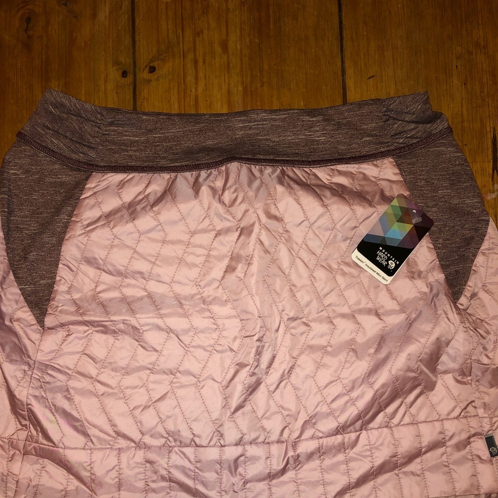 Mountain Hardwear insulated mini-skirt NWT